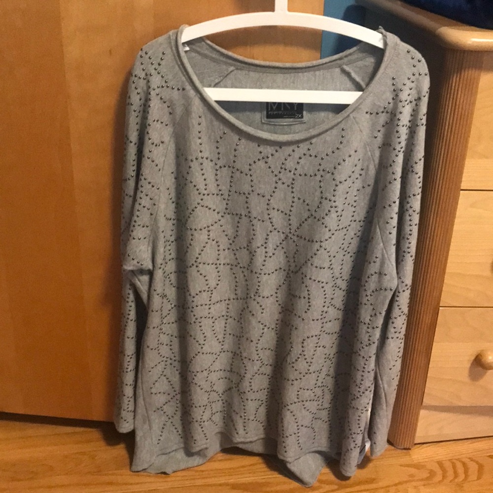 Marc New York 2x Gray high/Low studded sweatshirt